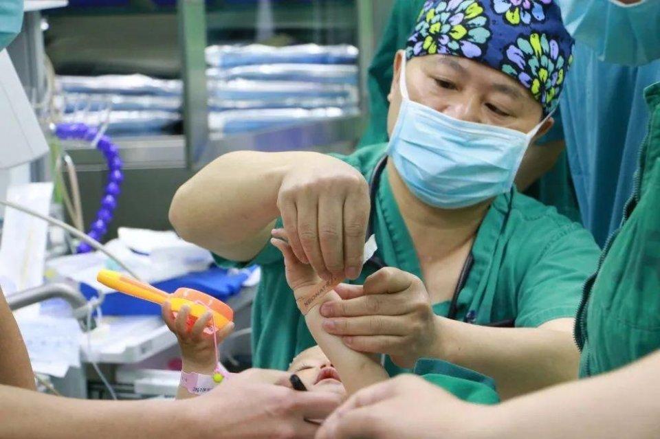 兴仁市妇婴监护型护送